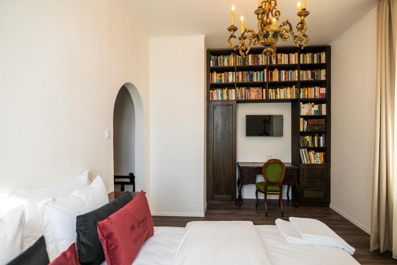 Mr Görgey Art Hotel&pizzeria Szálloda 3*